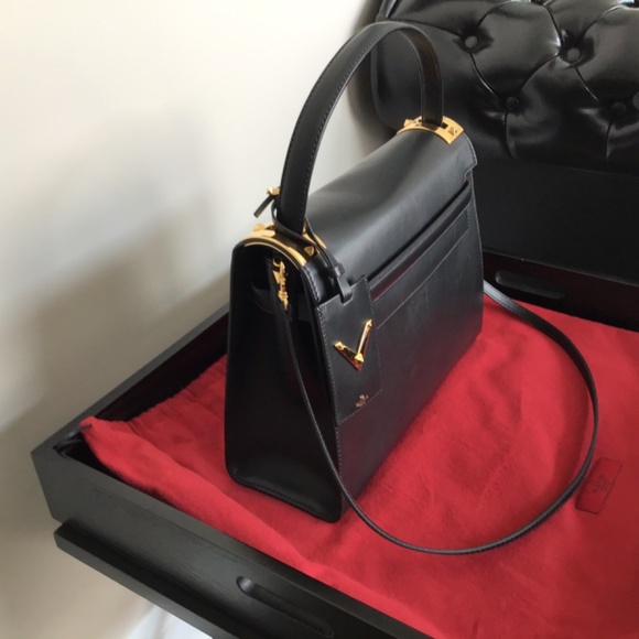 Valentino - Picture 2 of 3